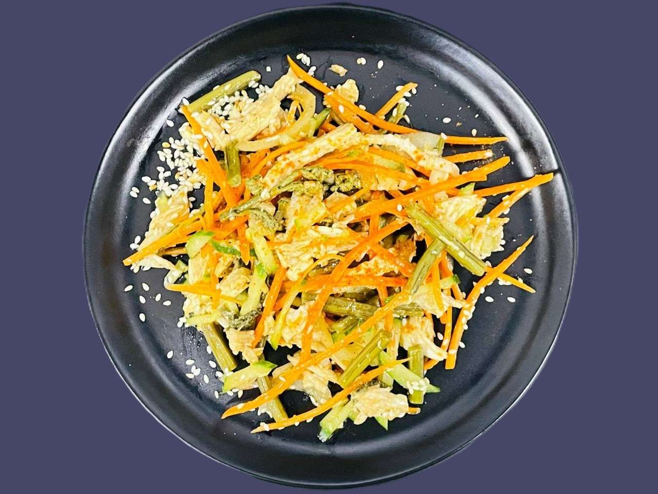 Фото Папоротник с рваной курицей