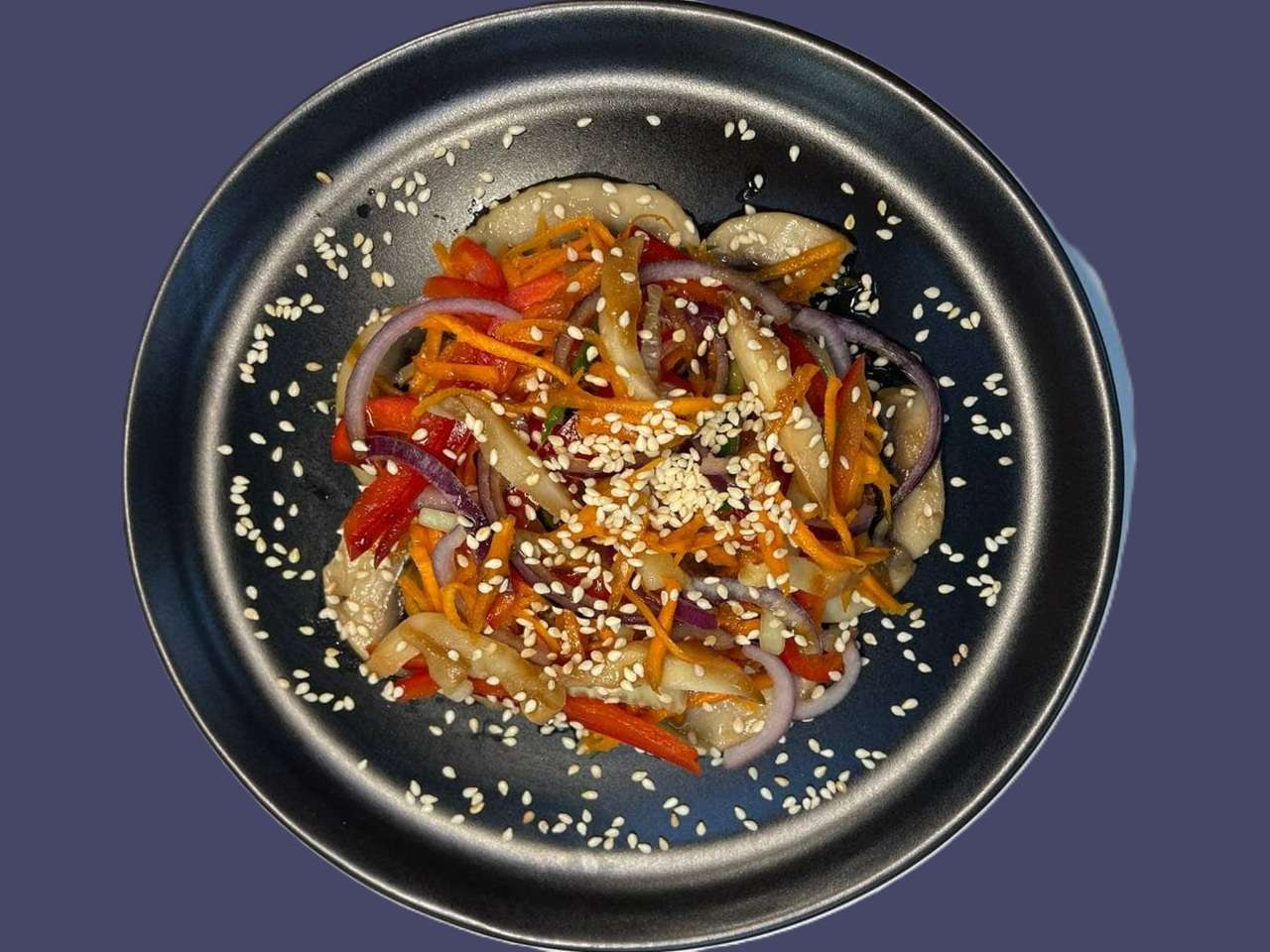 Фото Азиатский с кальмаром